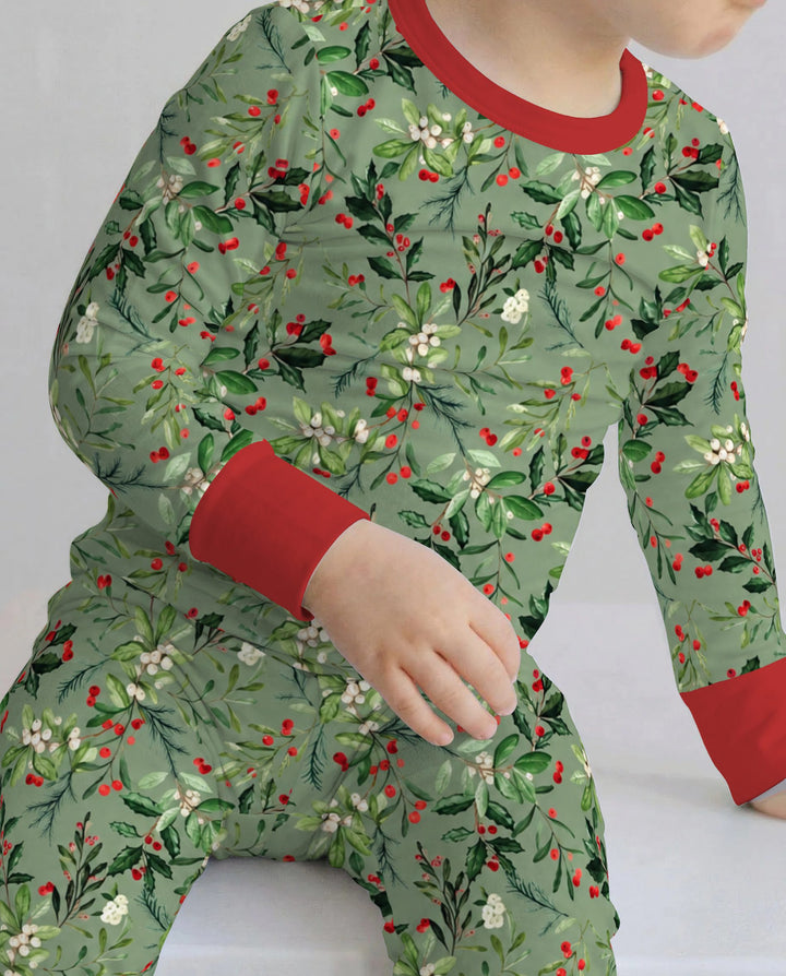 Vintage Christmas Holly & Mistletoe Botanical Bamboo Two Piece Long Sleeve Pajama Set