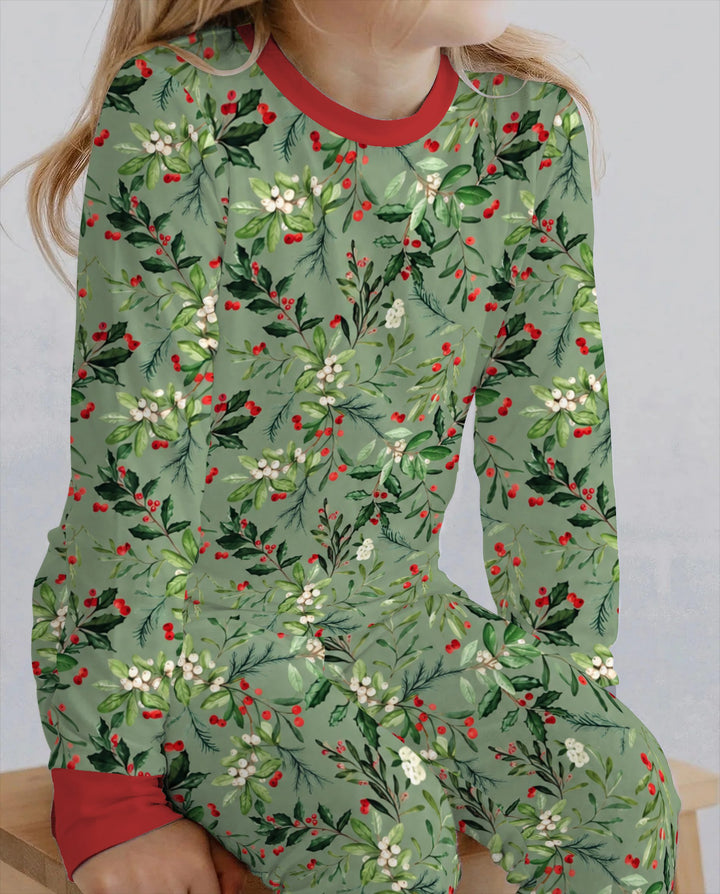 Vintage Christmas Holly & Mistletoe Botanical Bamboo Two Piece Long Sleeve Pajama Set