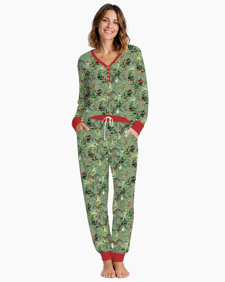 Vintage Christmas Holly & Mistletoe Botanical Bamboo Women Pajama Set
