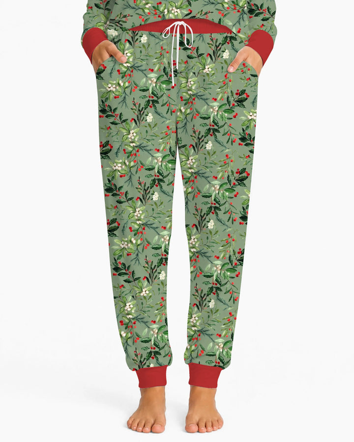 Vintage Christmas Holly & Mistletoe Botanical Bamboo Women Pajama Set