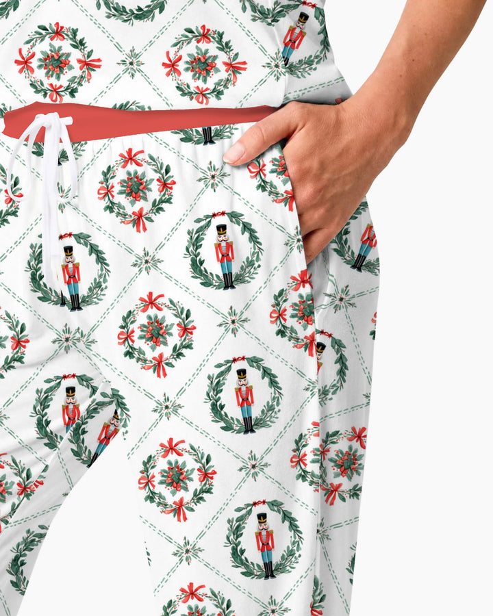 Classic Nutcracker Christmas Wreath Seamless Pattern Bamboo Women Pajama Set