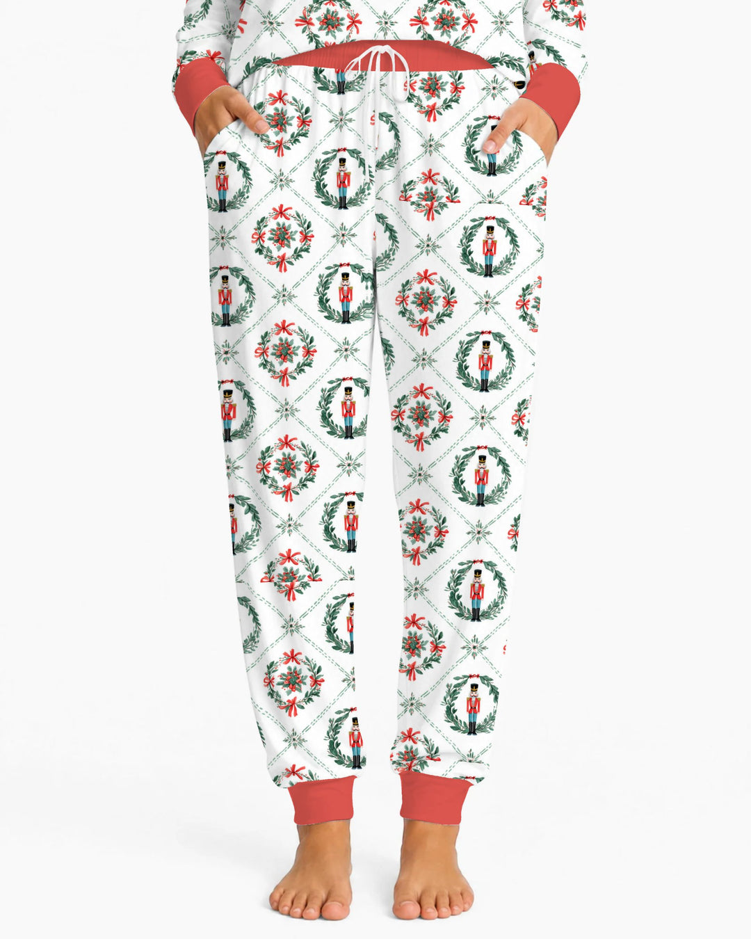 Classic Nutcracker Christmas Wreath Seamless Pattern Bamboo Women Pajama Set