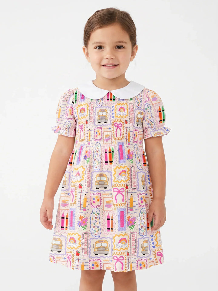Buntes Kritzel-Schulkleid aus Bambus mit Peter-Pan-Kragen