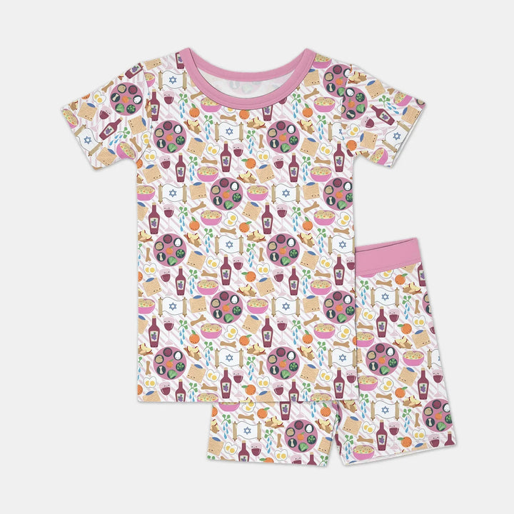 Template Zweiteiliges Pyjama-Set mit kurzen Ärmeln und Shorts