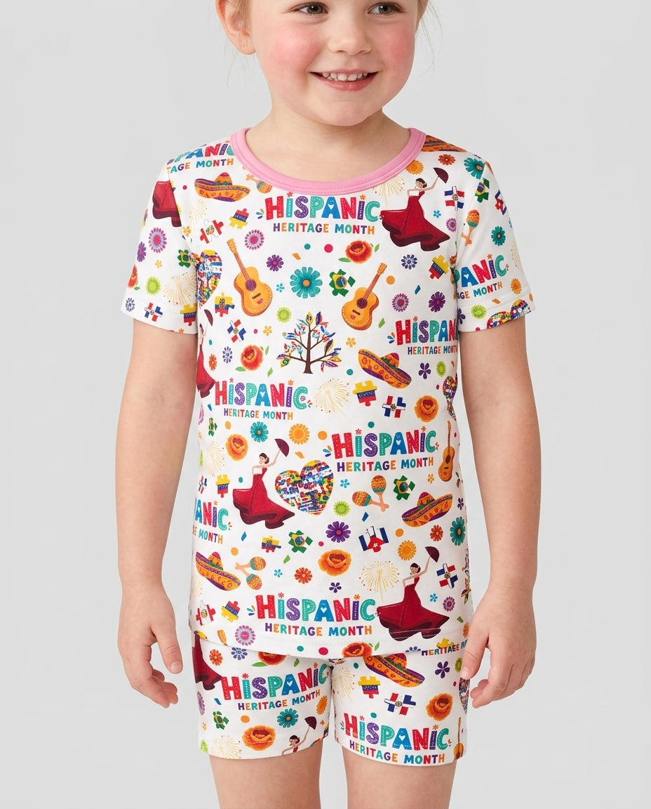 Template Zweiteiliges Pyjama-Set mit kurzen Ärmeln und Shorts