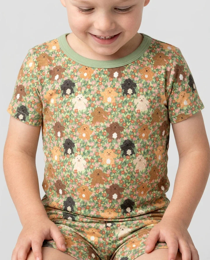 Template Zweiteiliges Pyjama-Set mit kurzen Ärmeln und Shorts