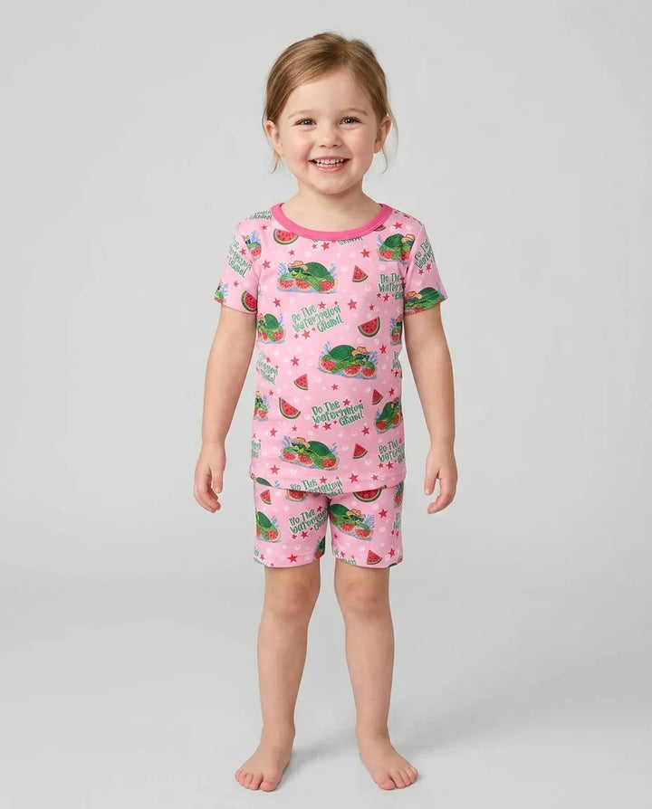 Template Zweiteiliges Pyjama-Set mit kurzen Ärmeln und Shorts