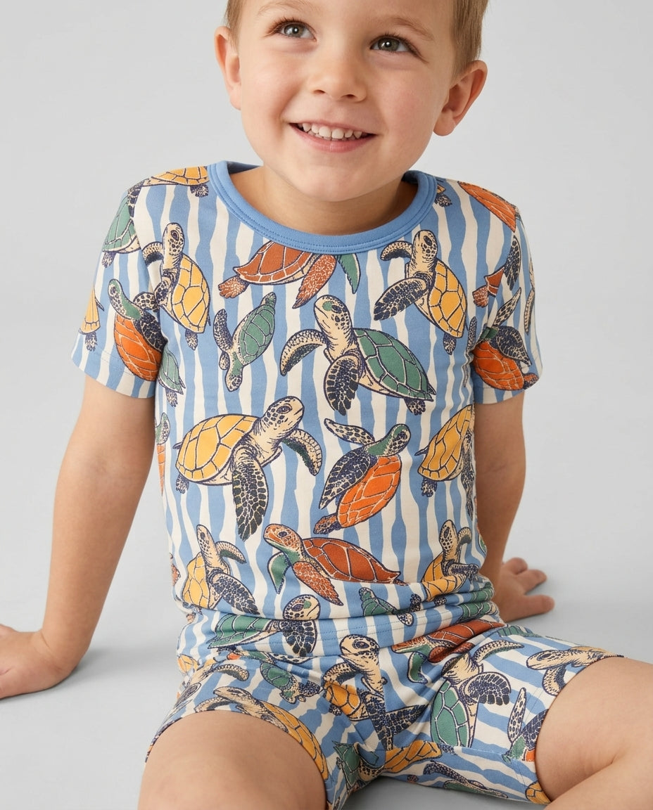 Template Zweiteiliges Pyjama-Set mit kurzen Ärmeln und Shorts