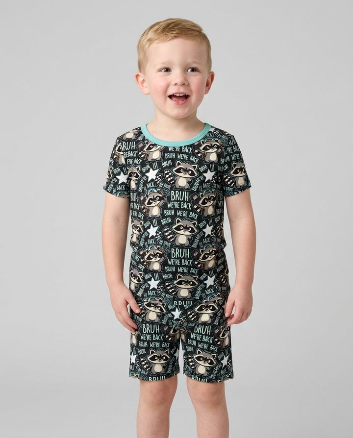 Template Zweiteiliges Pyjama-Set mit kurzen Ärmeln und Shorts