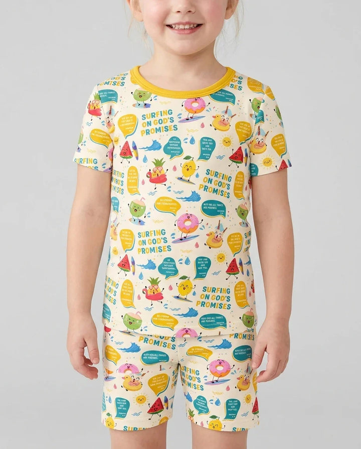 Template Zweiteiliges Pyjama-Set mit kurzen Ärmeln und Shorts