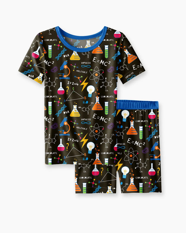 Template Zweiteiliges Pyjama-Set mit kurzen Ärmeln und Shorts