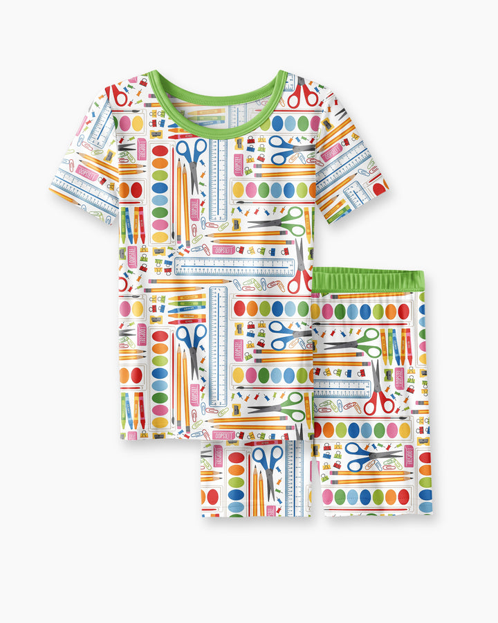 Template Zweiteiliges Pyjama-Set mit kurzen Ärmeln und Shorts