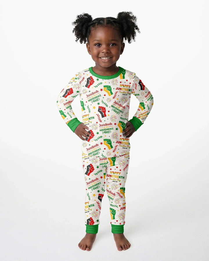 Zweiteiliges Langarm-Pyjama-Set mit Sommerfrüchten