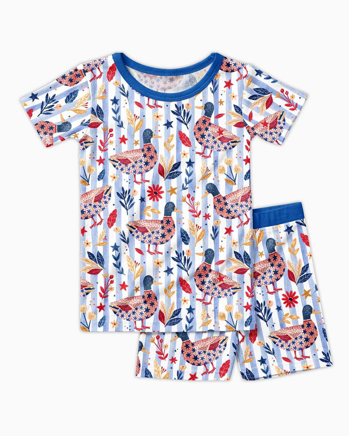 Template Zweiteiliges Pyjama-Set mit kurzen Ärmeln und Shorts