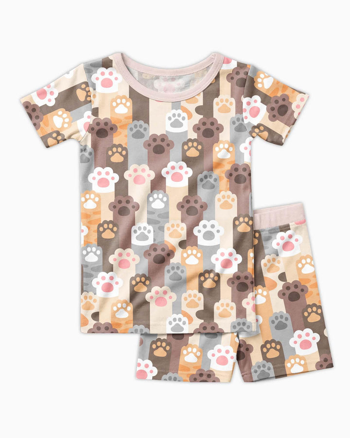 Template Zweiteiliges Pyjama-Set mit kurzen Ärmeln und Shorts