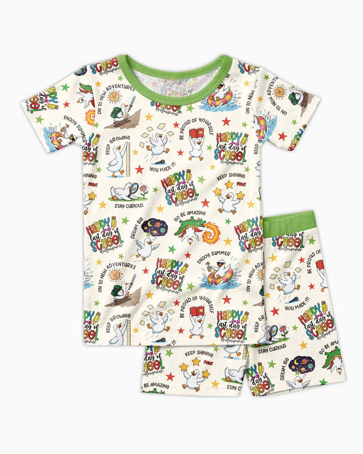Template Zweiteiliges Pyjama-Set mit kurzen Ärmeln und Shorts