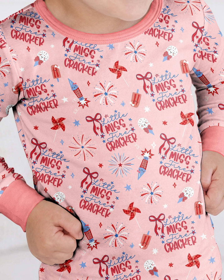 Zweiteiliges Langarm-Pyjama-Set mit Sommerfrüchten