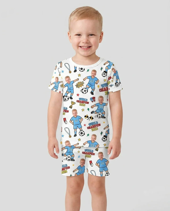 Zweiteiliges Pyjama-Set mit kurzen Ärmeln und Shorts im Sommer-Design