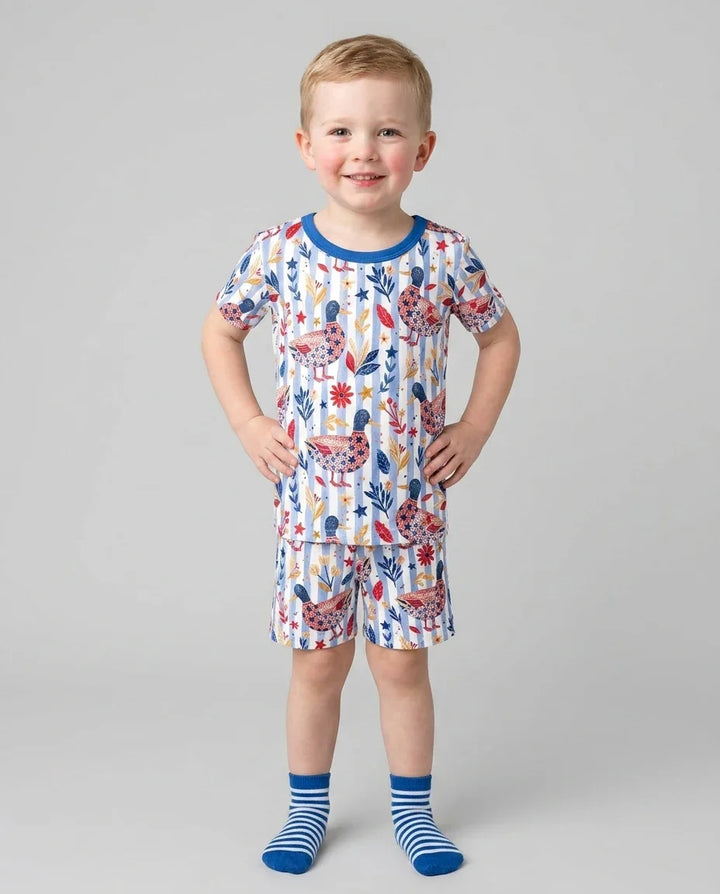Template Zweiteiliges Pyjama-Set mit kurzen Ärmeln und Shorts