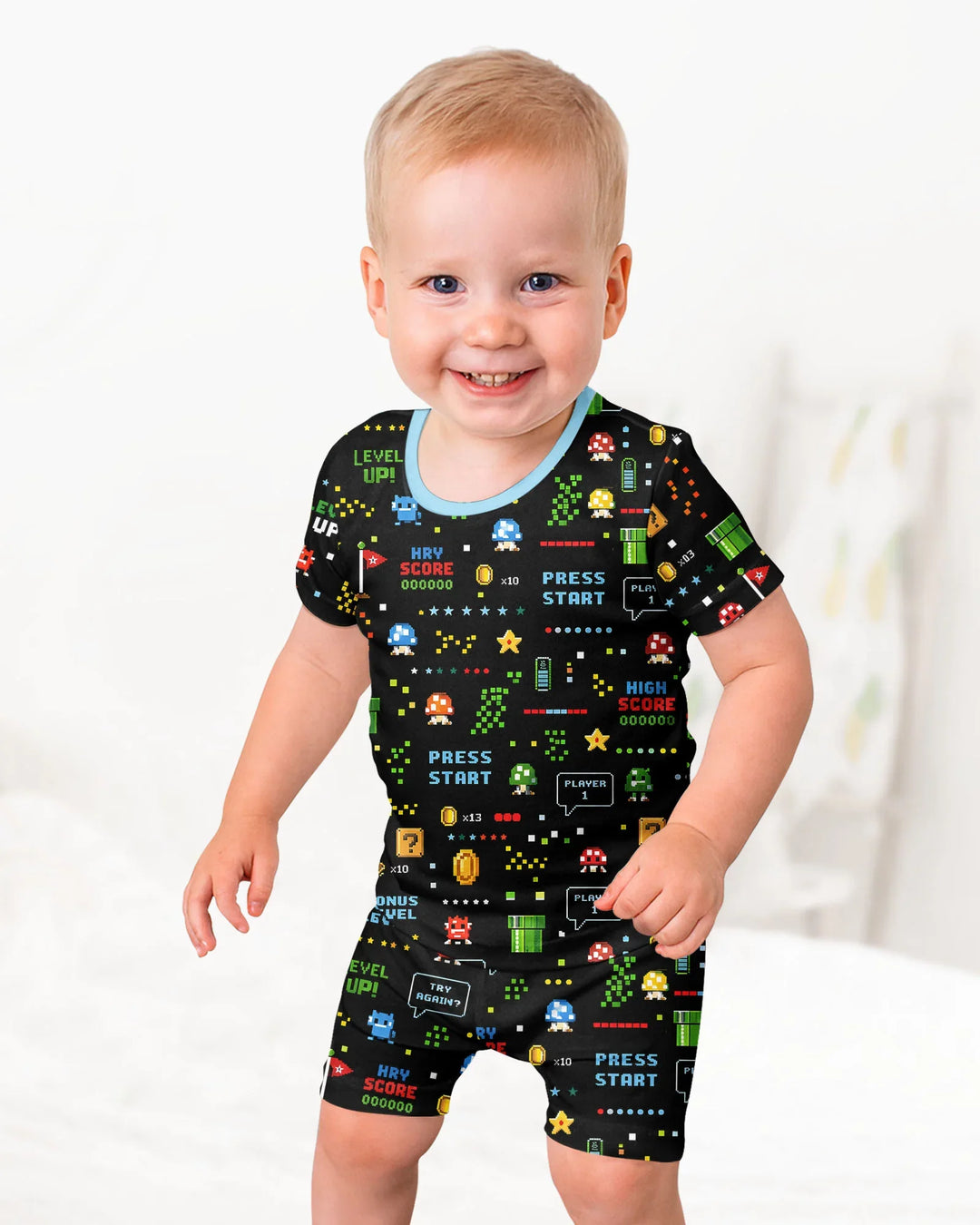 Template Zweiteiliges Pyjama-Set mit kurzen Ärmeln und Shorts