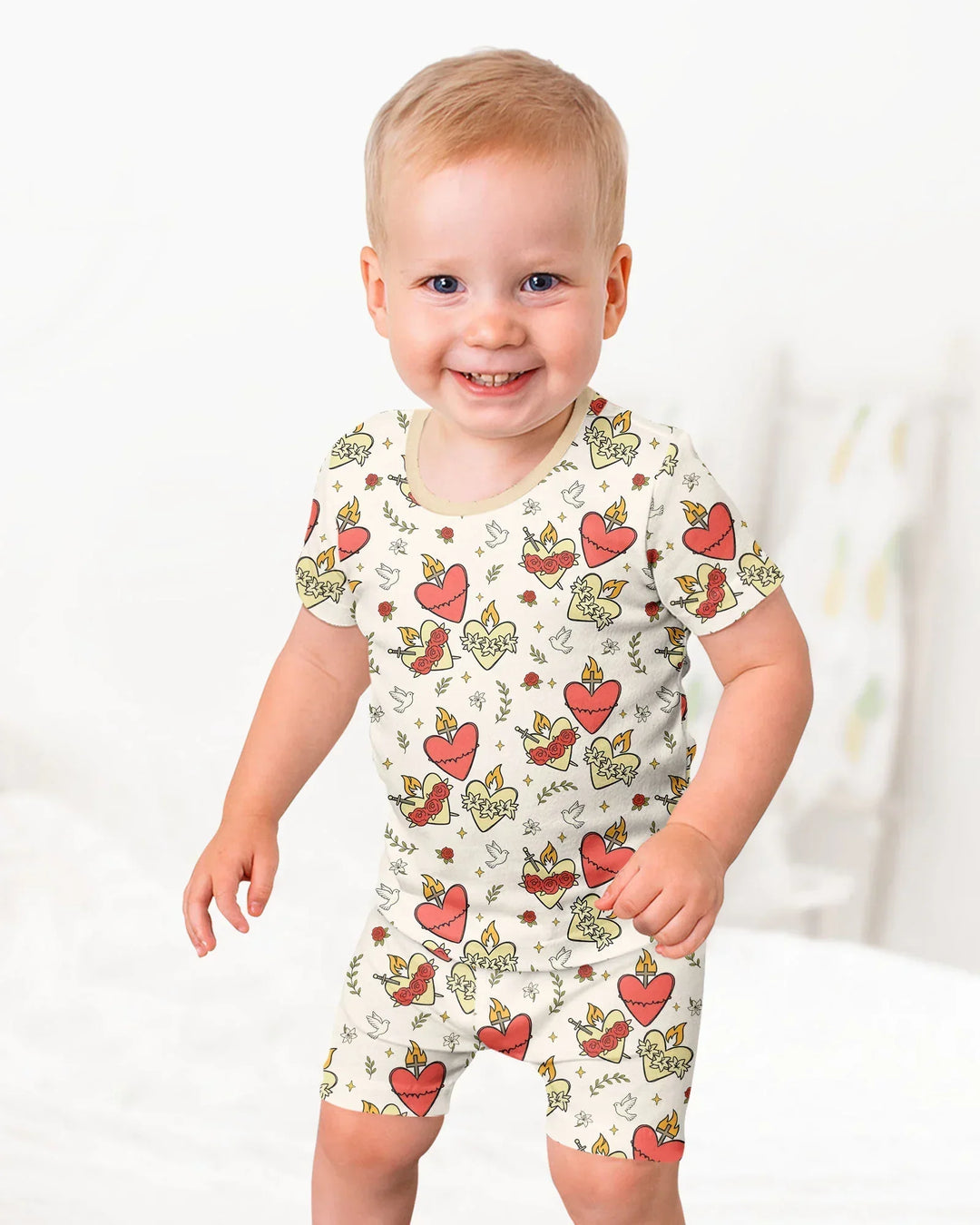Template Zweiteiliges Pyjama-Set mit kurzen Ärmeln und Shorts