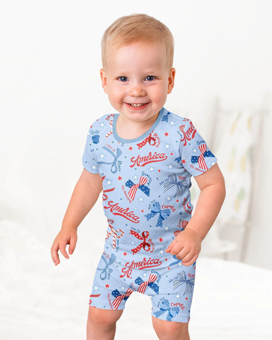 Template Zweiteiliges Pyjama-Set mit kurzen Ärmeln und Shorts