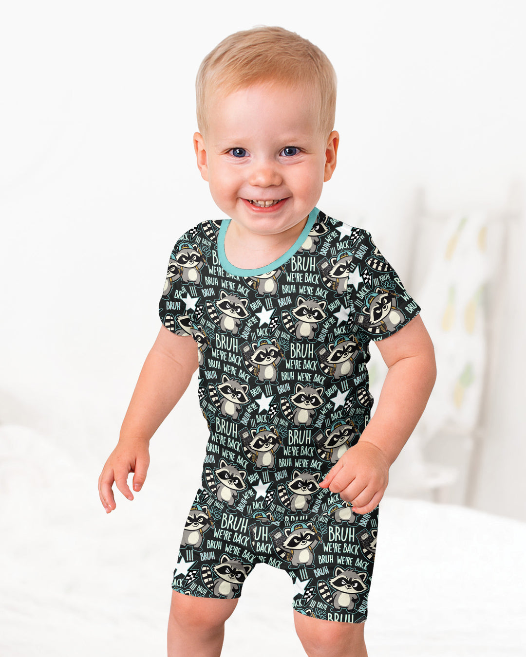 Template Zweiteiliges Pyjama-Set mit kurzen Ärmeln und Shorts