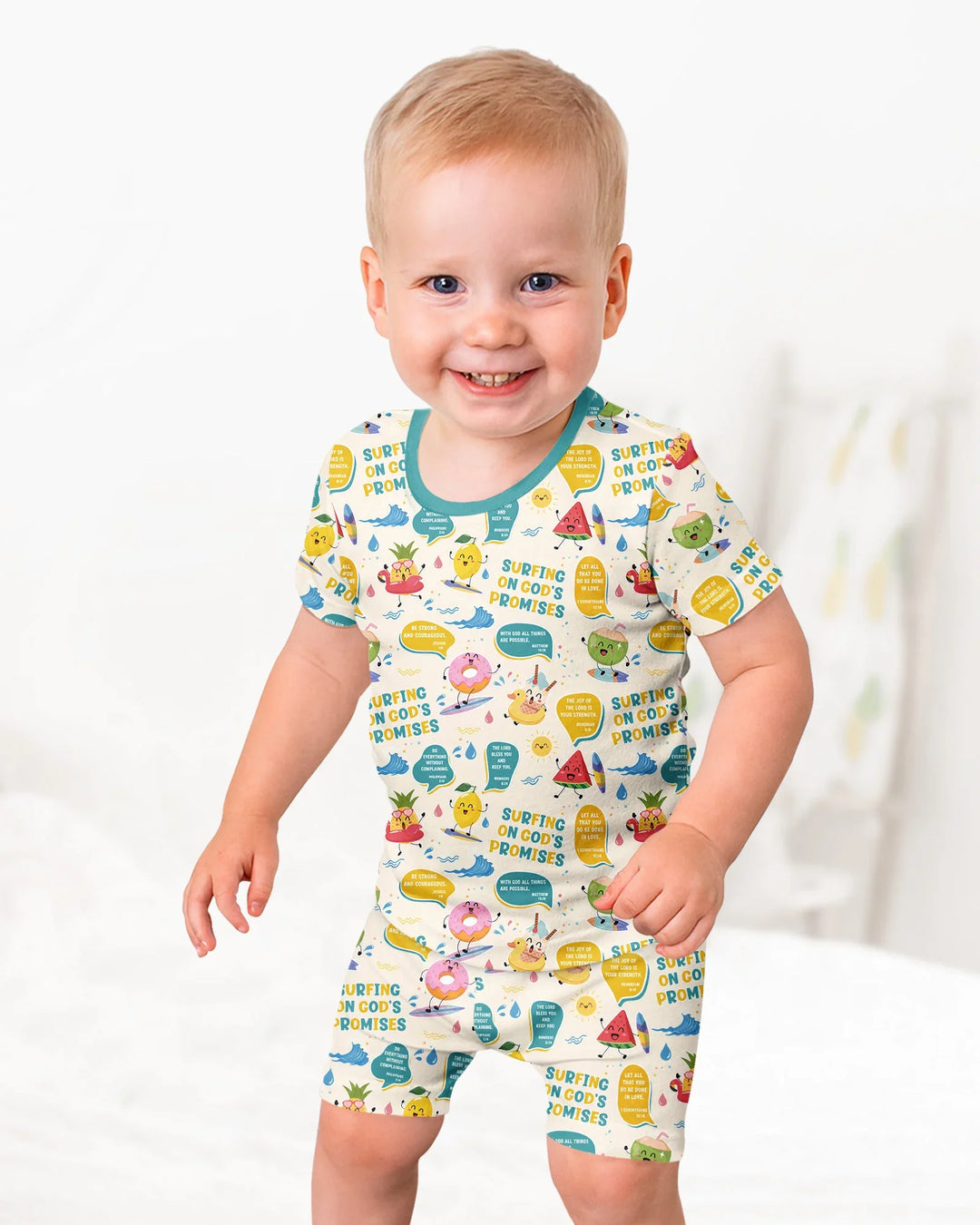 Template Zweiteiliges Pyjama-Set mit kurzen Ärmeln und Shorts
