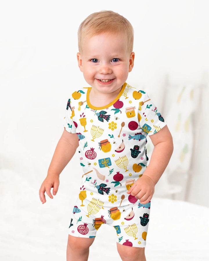 Template Zweiteiliges Pyjama-Set mit kurzen Ärmeln und Shorts