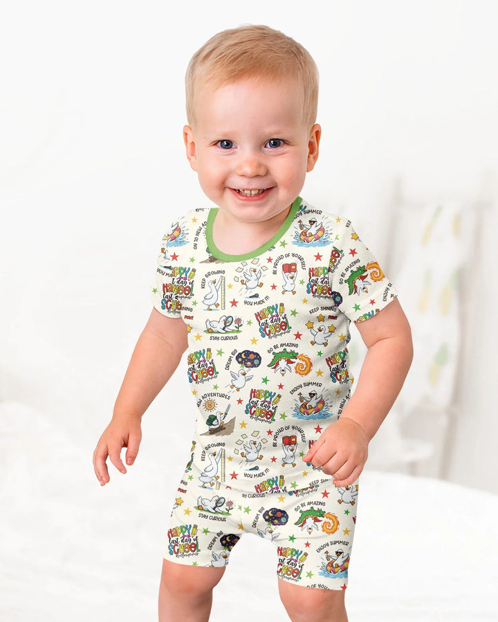 Template Zweiteiliges Pyjama-Set mit kurzen Ärmeln und Shorts