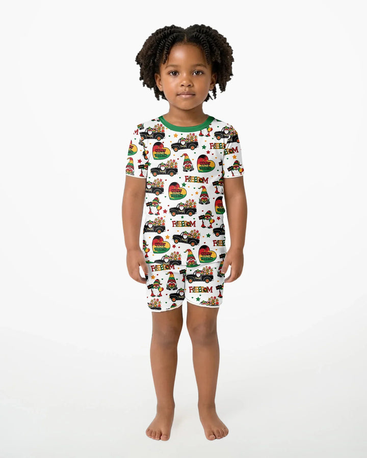 Template Zweiteiliges Pyjama-Set mit kurzen Ärmeln und Shorts