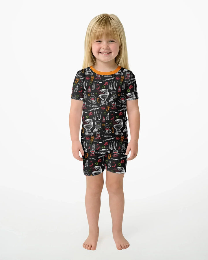 Template Zweiteiliges Pyjama-Set mit kurzen Ärmeln und Shorts