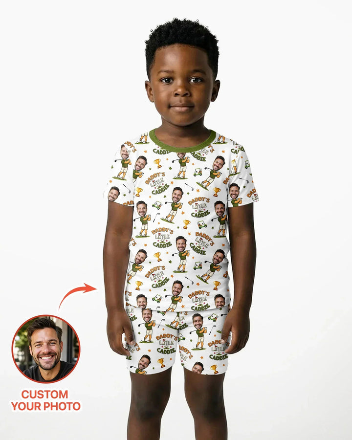 Zweiteiliges Pyjama-Set mit kurzen Ärmeln und Shorts im Sommer-Design