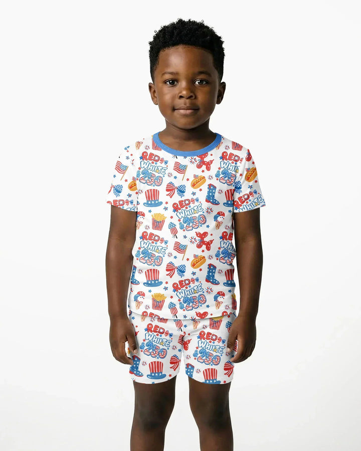Template Zweiteiliges Pyjama-Set mit kurzen Ärmeln und Shorts
