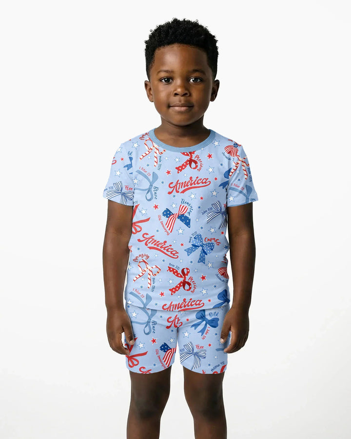 Template Zweiteiliges Pyjama-Set mit kurzen Ärmeln und Shorts