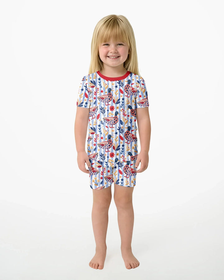 Template Zweiteiliges Pyjama-Set mit kurzen Ärmeln und Shorts