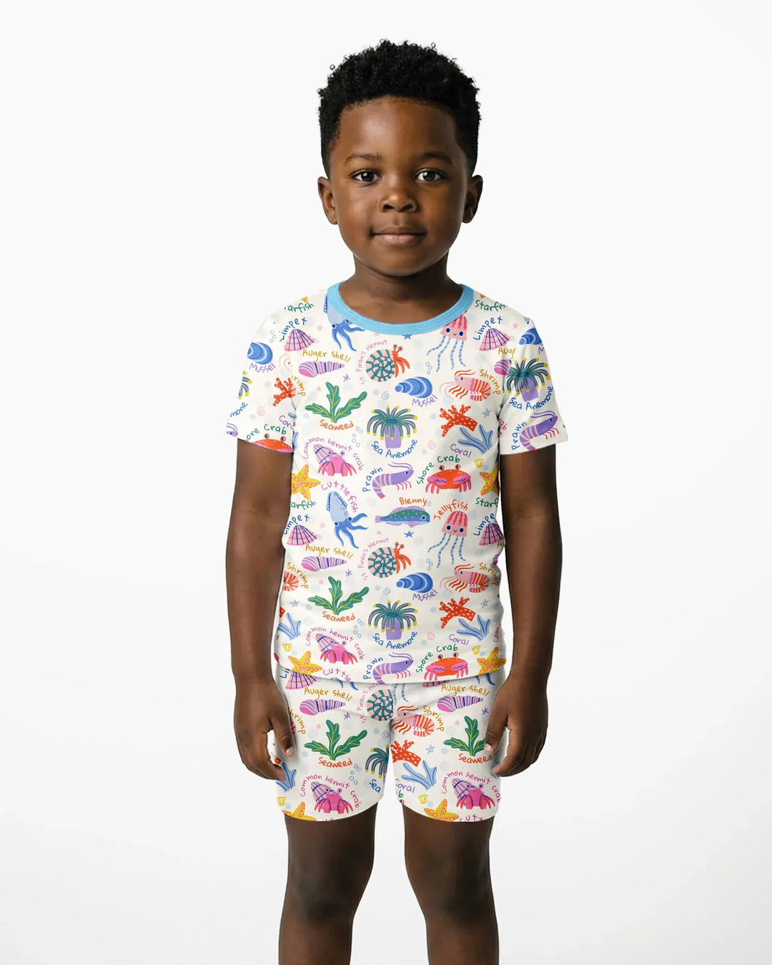 Template Zweiteiliges Pyjama-Set mit kurzen Ärmeln und Shorts