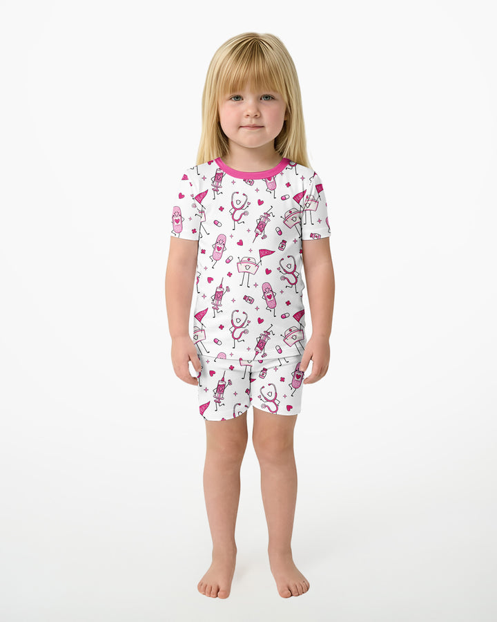 Template Zweiteiliges Pyjama-Set mit kurzen Ärmeln und Shorts