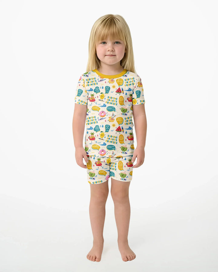 Template Zweiteiliges Pyjama-Set mit kurzen Ärmeln und Shorts