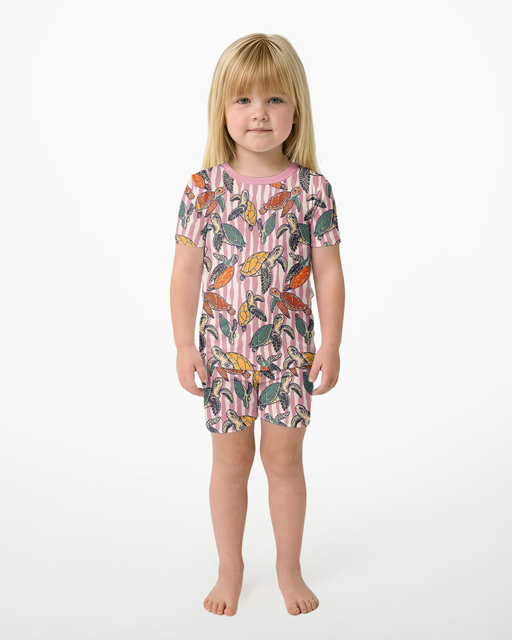 Template Zweiteiliges Pyjama-Set mit kurzen Ärmeln und Shorts
