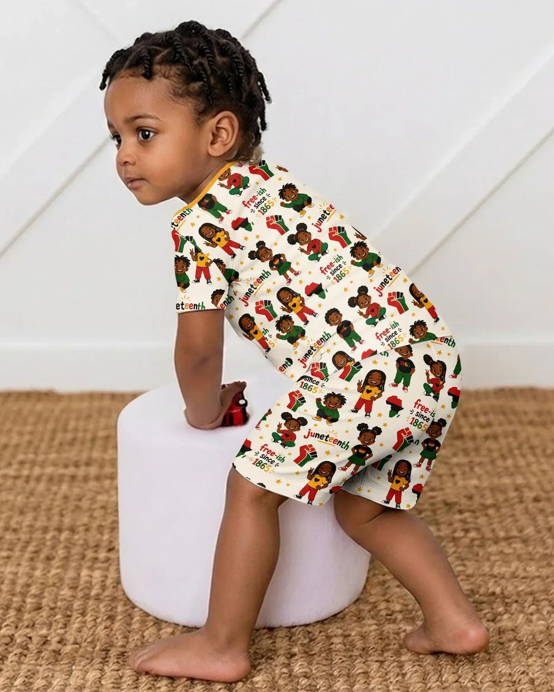 Template Zweiteiliges Pyjama-Set mit kurzen Ärmeln und Shorts