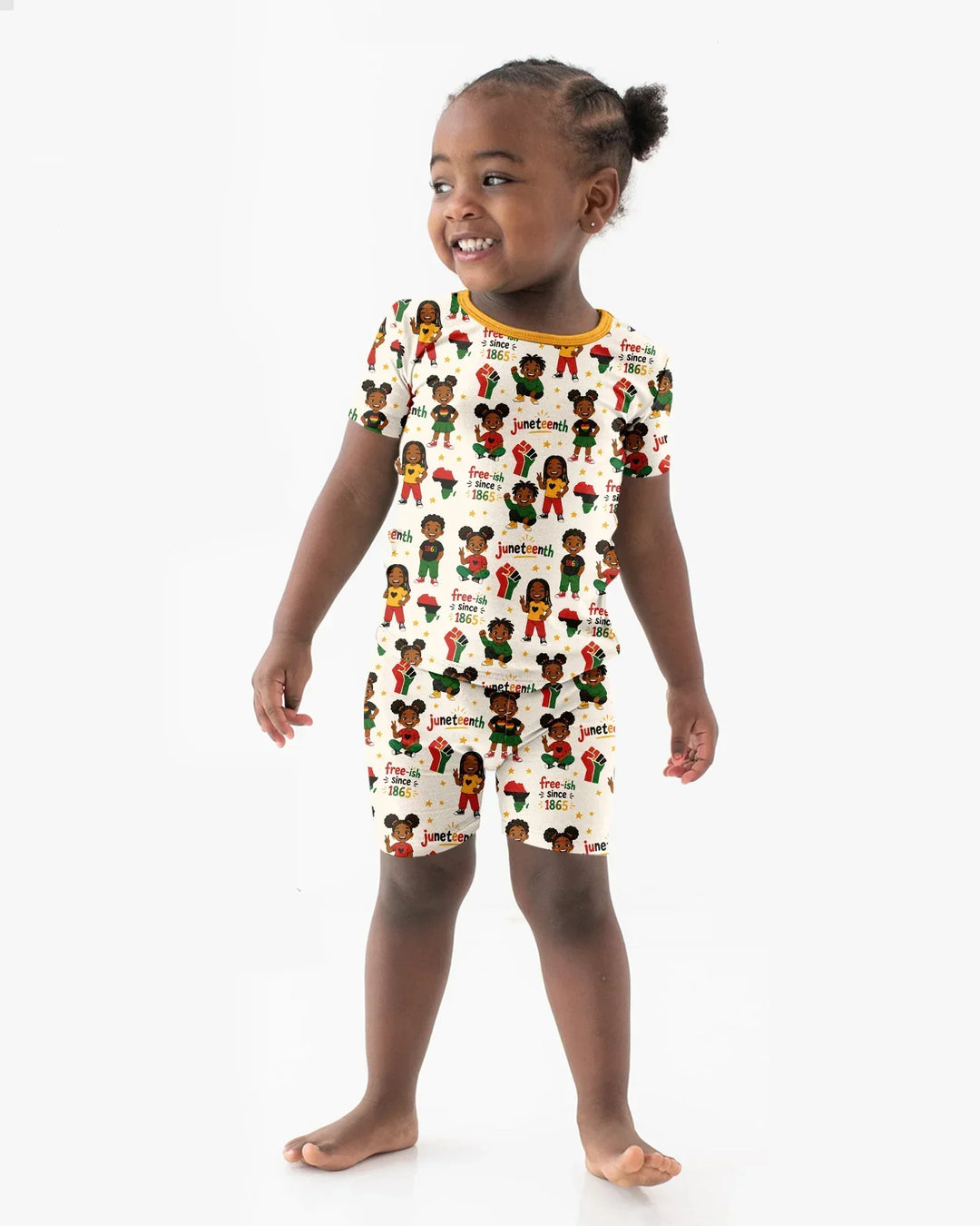 Template Zweiteiliges Pyjama-Set mit kurzen Ärmeln und Shorts