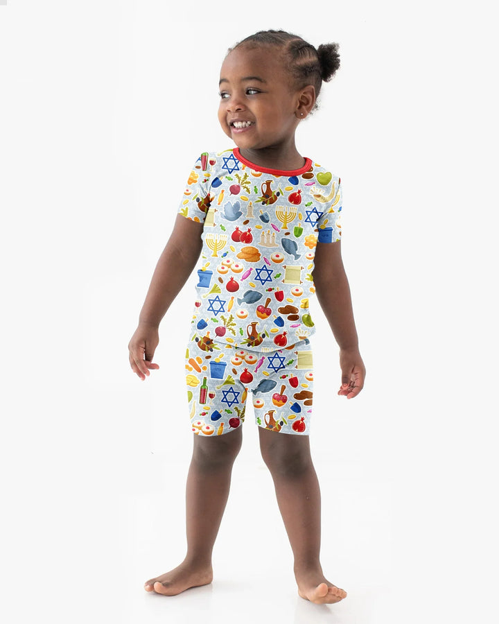 Template Zweiteiliges Pyjama-Set mit kurzen Ärmeln und Shorts