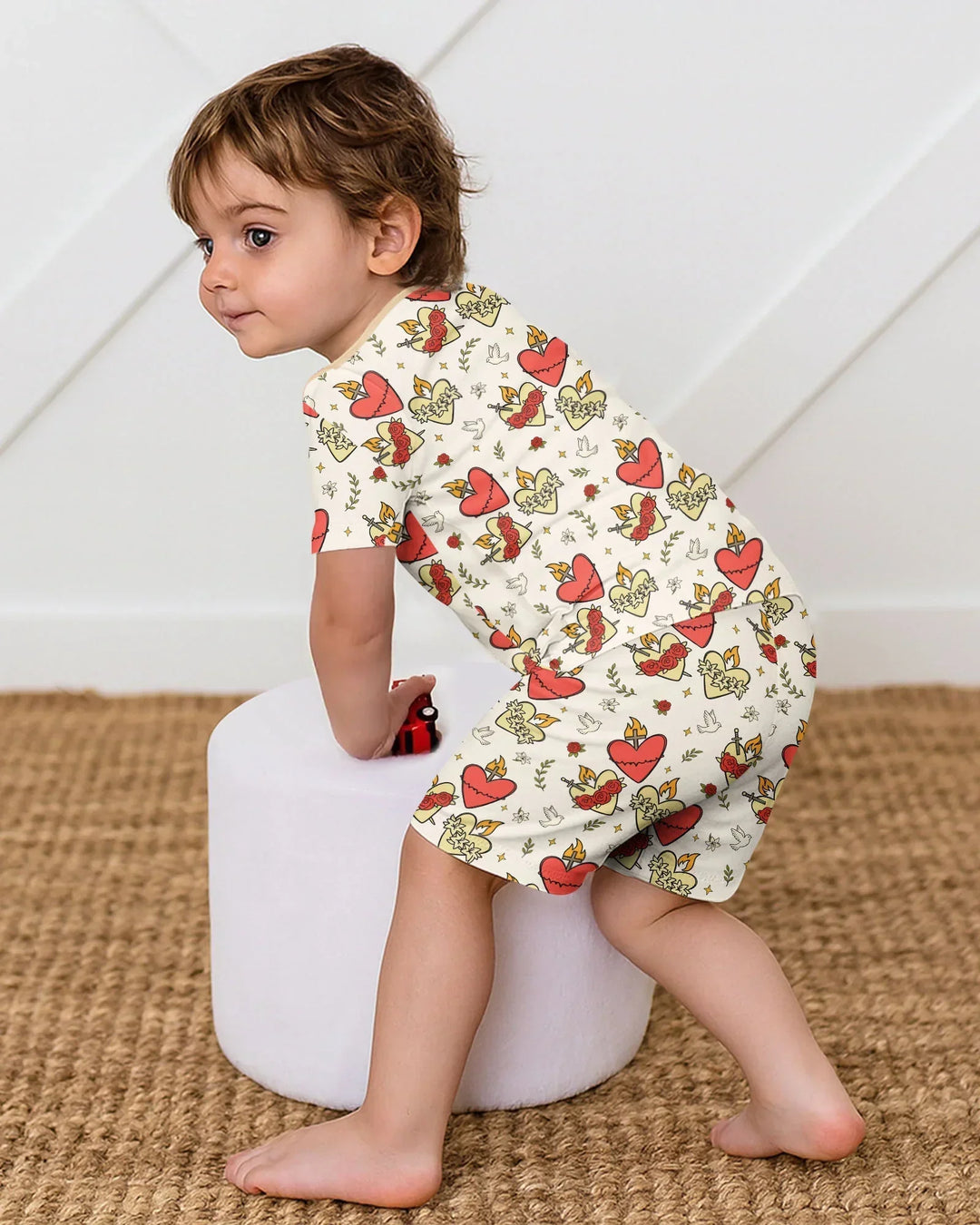 Template Zweiteiliges Pyjama-Set mit kurzen Ärmeln und Shorts
