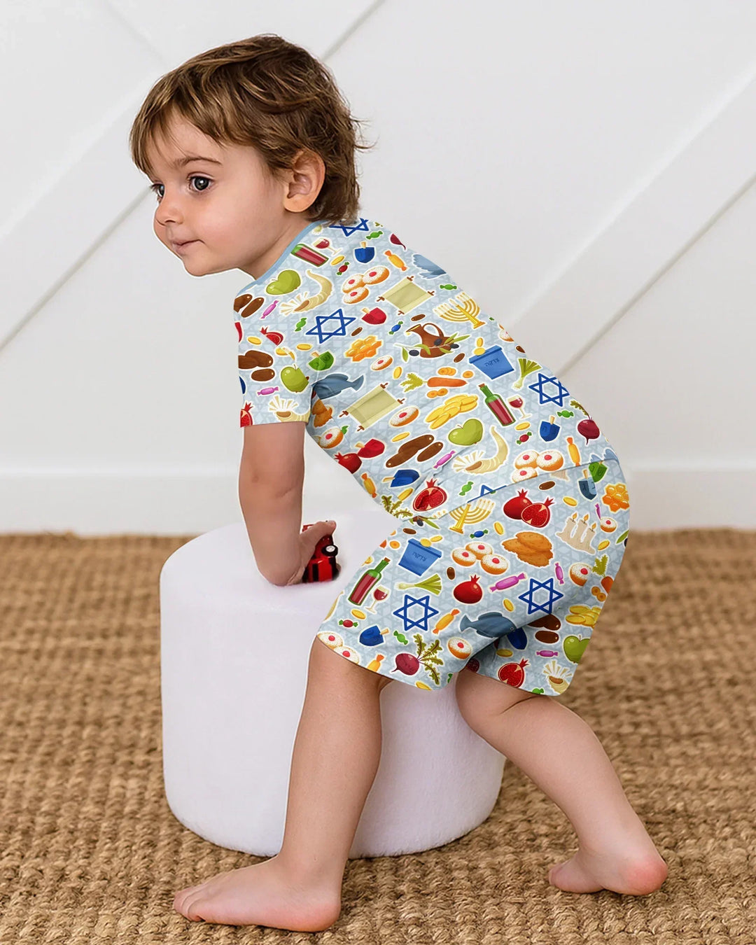 Template Zweiteiliges Pyjama-Set mit kurzen Ärmeln und Shorts