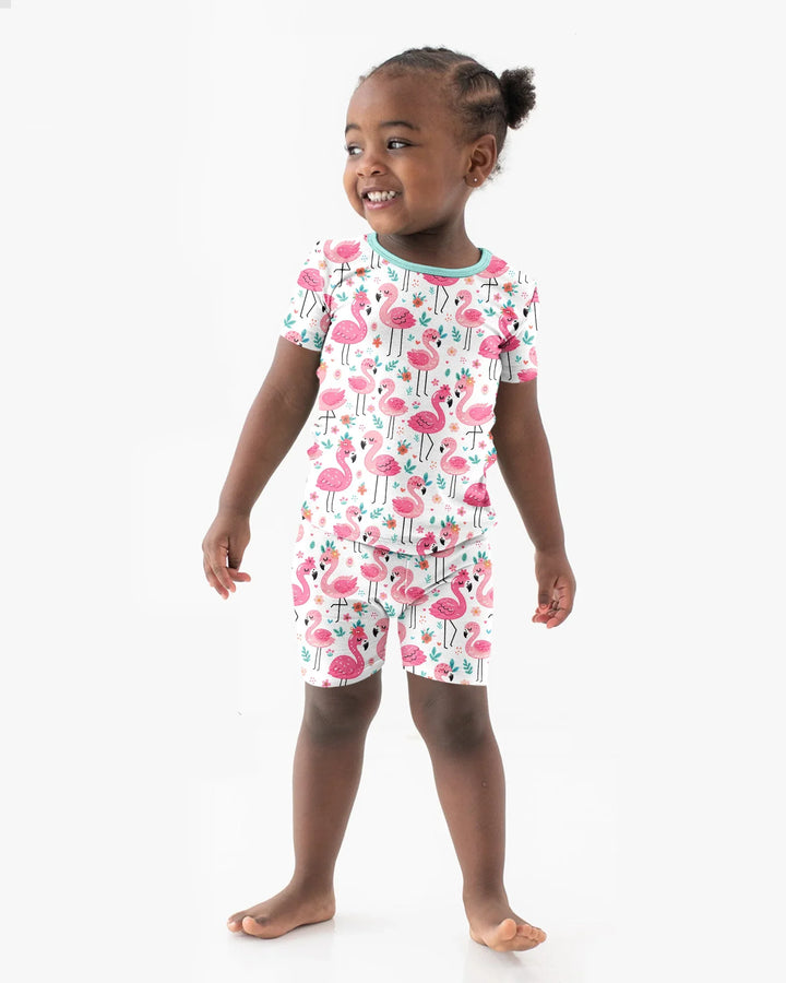 Template Zweiteiliges Pyjama-Set mit kurzen Ärmeln und Shorts
