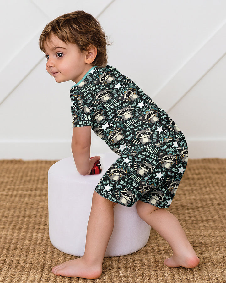 Template Zweiteiliges Pyjama-Set mit kurzen Ärmeln und Shorts