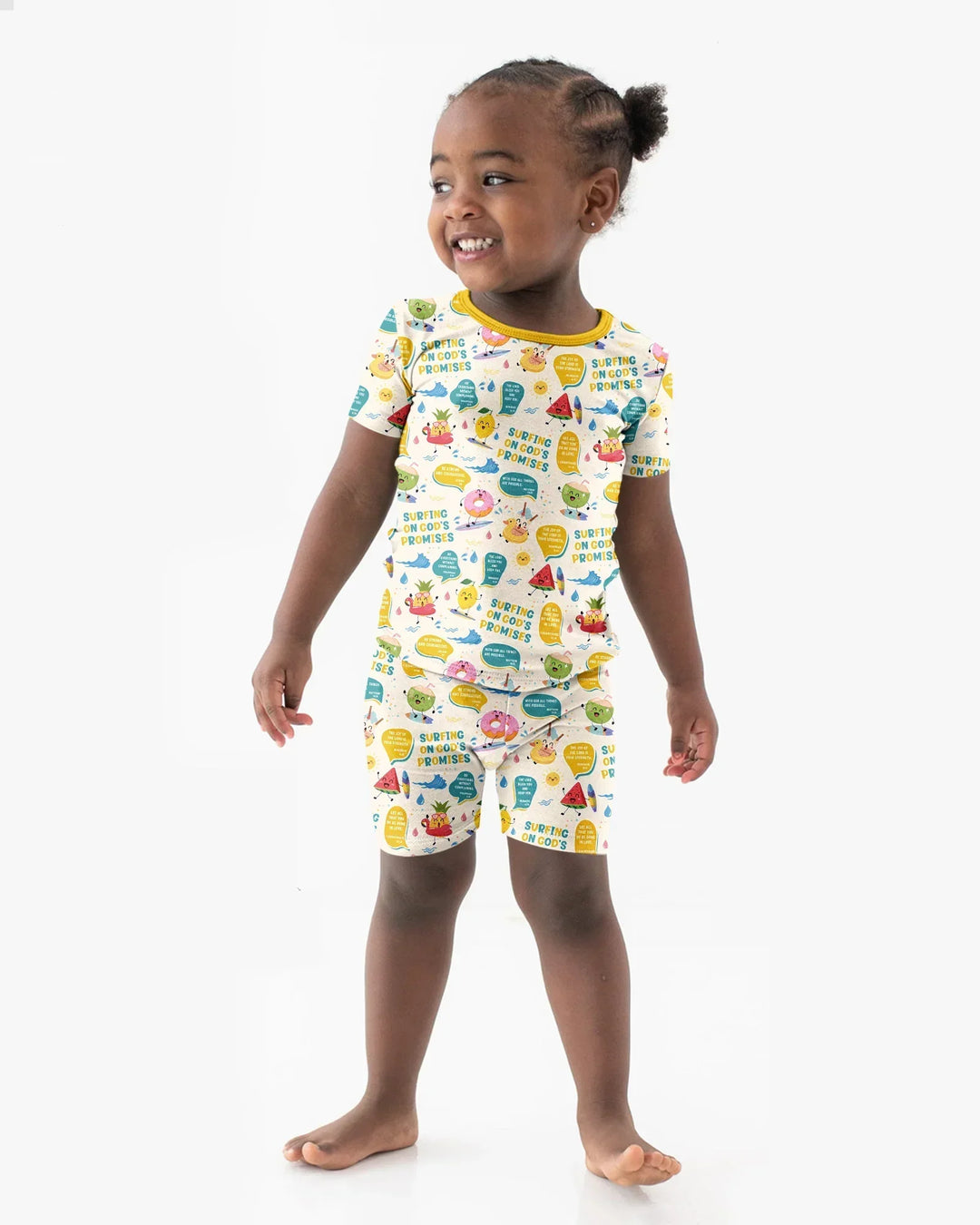 Template Zweiteiliges Pyjama-Set mit kurzen Ärmeln und Shorts