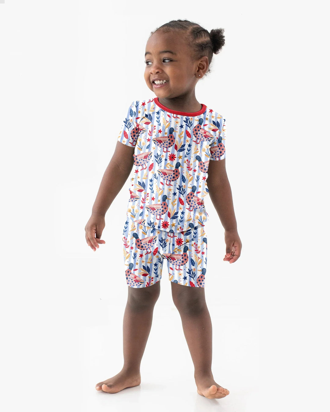 Template Zweiteiliges Pyjama-Set mit kurzen Ärmeln und Shorts