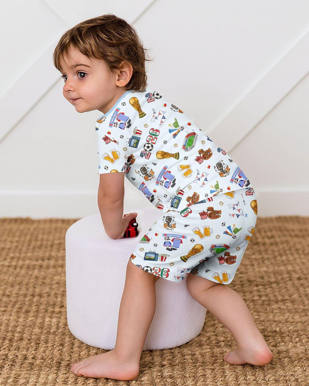 Template Zweiteiliges Pyjama-Set mit kurzen Ärmeln und Shorts